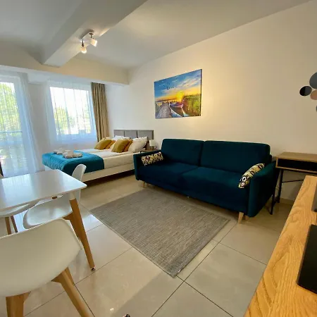 103 Planeta, 100 M Od Plazy מיילנו