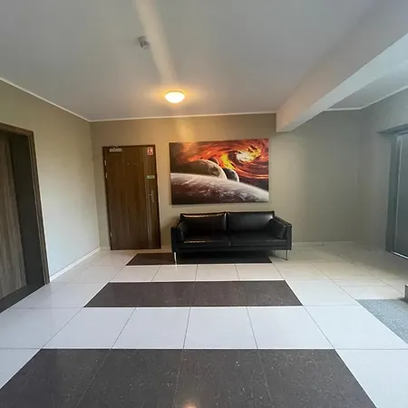 103 Planeta, 100 M Od Plazy *